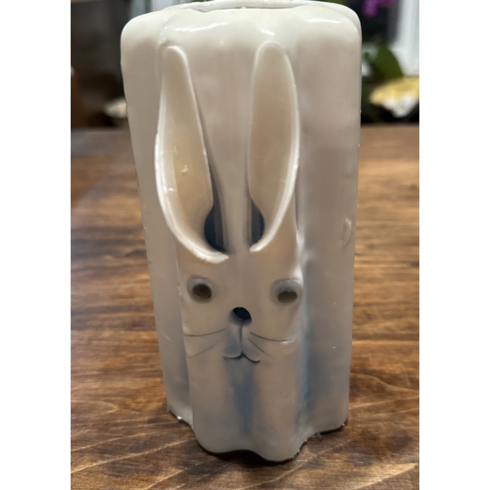Vintage Handmade Dipped Carved Candle Rabbit White Blue Cut N Curl Carve 6"